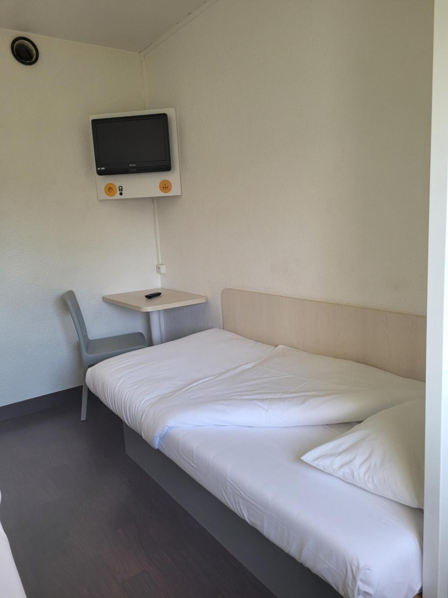 Tip Hotel Cambrai Ex Hotel F1 Экстерьер фото